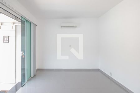 Apartamento à venda com 157m², 3 quartos e 2 vagas Apartamento à venda com 157m², 3 quartos e 2 vagasQuarto/ Sala da Cobertura