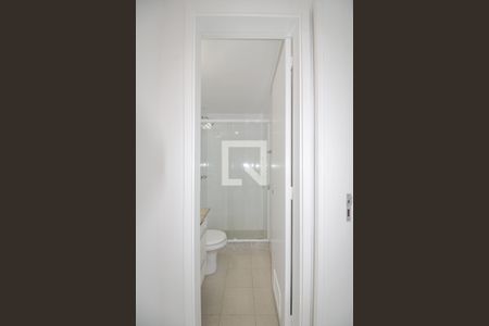 Apartamento à venda com 157m², 3 quartos e 2 vagas Apartamento à venda com 157m², 3 quartos e 2 vagasBanheiro do corredor