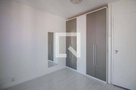 Apartamento à venda com 157m², 3 quartos e 2 vagas Apartamento à venda com 157m², 3 quartos e 2 vagasQuarto 1