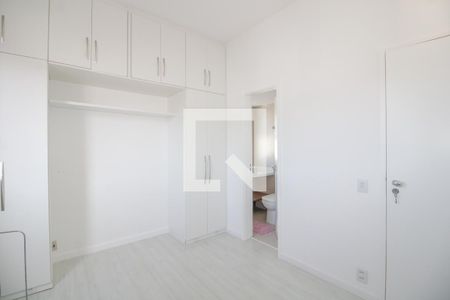 Apartamento à venda com 157m², 3 quartos e 2 vagas Apartamento à venda com 157m², 3 quartos e 2 vagasSuite