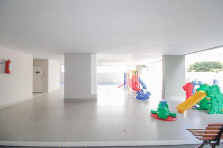 Apartamento à venda com 157m², 3 quartos e 2 vagas Apartamento à venda com 157m², 3 quartos e 2 vagasÁrea comum - Playground