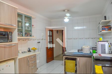 Casa à venda com 223m², 3 quartos e 2 vagas Casa à venda com 223m², 3 quartos e 2 vagasCozinha