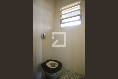 Casa à venda com 170m², 3 quartos e 2 vagasBanheiro da Suíte