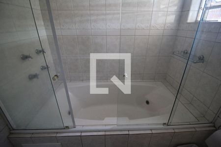 Casa à venda com 170m², 3 quartos e 2 vagasBanheiro