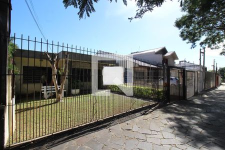 Casa à venda com 170m², 3 quartos e 2 vagasFachada
