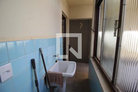 Casa à venda com 170m², 3 quartos e 2 vagasÁrea de Serviço