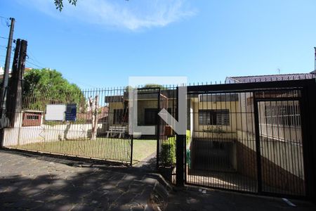 Casa à venda com 170m², 3 quartos e 2 vagasFachada