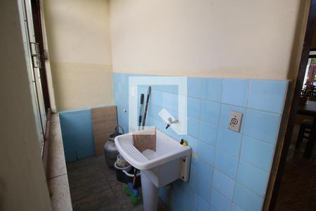 Casa à venda com 170m², 3 quartos e 2 vagasÁrea de Serviço