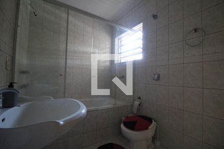 Casa à venda com 170m², 3 quartos e 2 vagasBanheiro