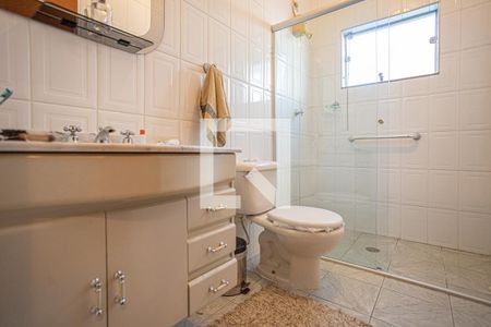 Casa à venda com 410m², 4 quartos e 6 vagasBanheiro 1