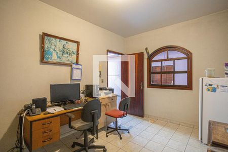 Casa à venda com 410m², 4 quartos e 6 vagasQuarto de Serviço