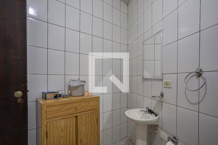 Casa à venda com 410m², 4 quartos e 6 vagasBanheiro de serviço