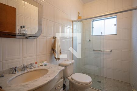 Casa à venda com 410m², 4 quartos e 6 vagasBanheiro 1