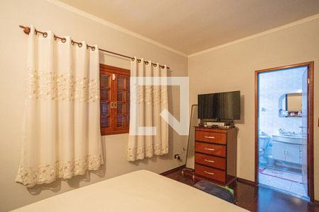 Casa à venda com 410m², 4 quartos e 6 vagasSuíte
