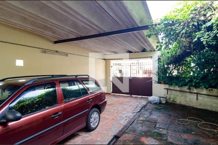 Casa à venda com 325m², 3 quartos e 3 vagas Casa à venda com 325m², 3 quartos e 3 vagasGaragem