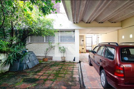 Casa à venda com 325m², 3 quartos e 3 vagas Casa à venda com 325m², 3 quartos e 3 vagasGaragem