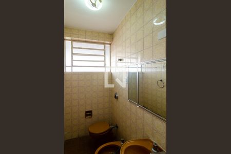 Casa à venda com 325m², 3 quartos e 3 vagas Casa à venda com 325m², 3 quartos e 3 vagasBanheiro da Suite