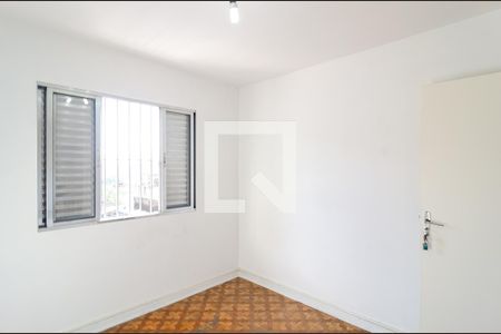 Casa à venda com 325m², 3 quartos e 3 vagas Casa à venda com 325m², 3 quartos e 3 vagasQuarto 2