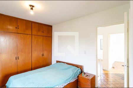 Casa à venda com 325m², 3 quartos e 3 vagas Casa à venda com 325m², 3 quartos e 3 vagasSuíte