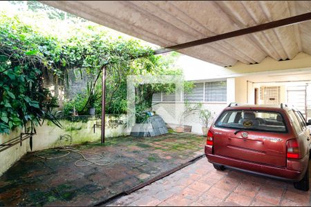 Casa à venda com 325m², 3 quartos e 3 vagas Casa à venda com 325m², 3 quartos e 3 vagasGaragem