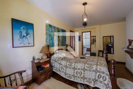 Apartamento à venda com 360m², 5 quartos e 4 vagas Apartamento à venda com 360m², 5 quartos e 4 vagasSuíte