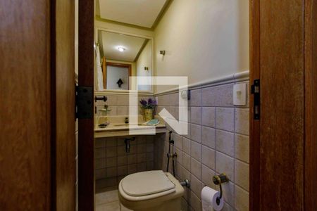 Apartamento à venda com 360m², 5 quartos e 4 vagas Apartamento à venda com 360m², 5 quartos e 4 vagasLavabo