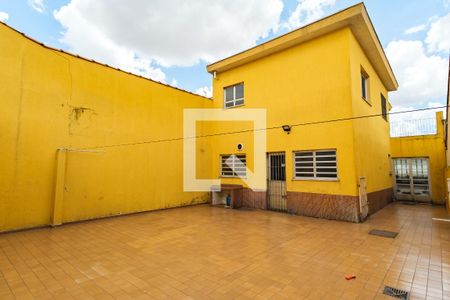 Casa à venda com 240m², 3 quartos e 2 vagasQuintal