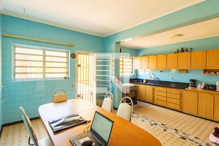 Casa à venda com 240m², 3 quartos e 2 vagasCozinha