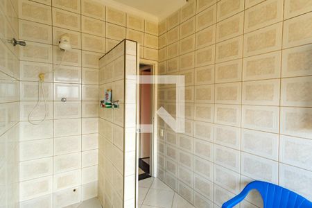 Casa à venda com 240m², 3 quartos e 2 vagasBanheiro Social