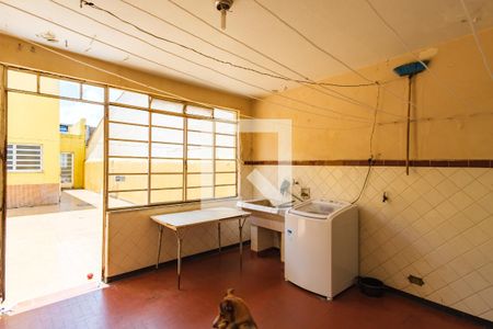 Casa à venda com 240m², 3 quartos e 2 vagasLavanderia