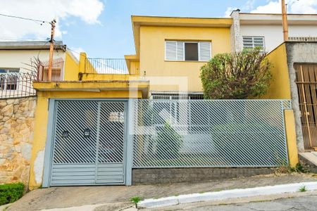 Casa à venda com 240m², 3 quartos e 2 vagasFachada