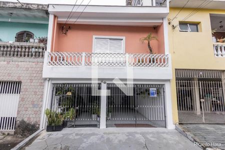 Casa à venda com 200m², 3 quartos e 2 vagas Casa à venda com 200m², 3 quartos e 2 vagasFachada