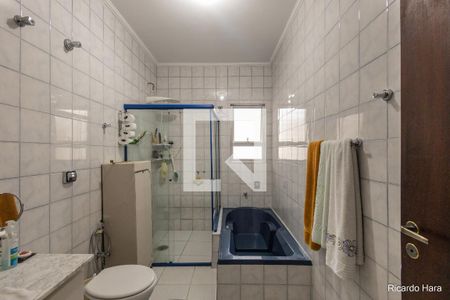 Casa à venda com 200m², 3 quartos e 2 vagas Casa à venda com 200m², 3 quartos e 2 vagasBanheiro Social