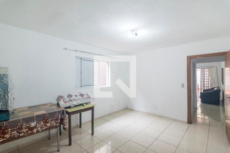 Casa à venda com 250m², 2 quartos e 4 vagasEdícula