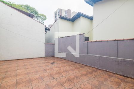 Casa à venda com 250m², 2 quartos e 4 vagasQuintal
