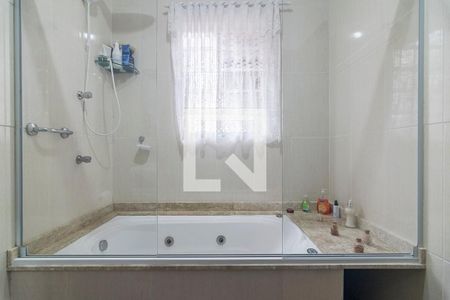 Casa à venda com 250m², 2 quartos e 4 vagasBanheiro