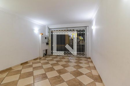 Garagem de casa de condomínio para alugar com 3 quartos, 100m² em Vila Curuçá, São Paulo