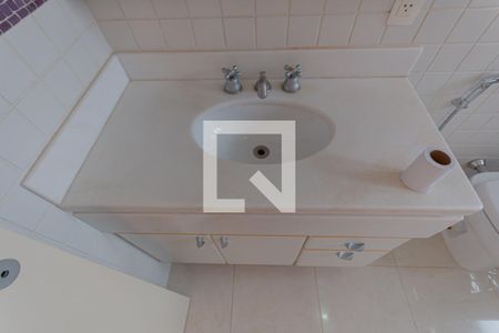 Casa de condomínio para alugar com 412m², 5 quartos e 2 vagasBanheiro da Suíte 1