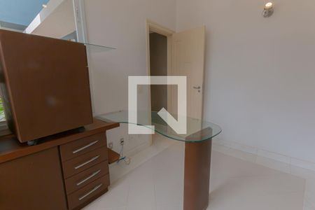 Casa de condomínio para alugar com 412m², 5 quartos e 2 vagasEscritório