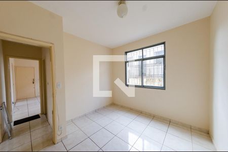 Quarto 2 de apartamento para alugar com 2 quartos, 62m² em Carlos Prates, Belo Horizonte