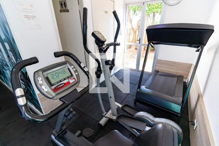 Apartamento para alugar com 48m², 2 quartos e 1 vaga Apartamento para alugar com 48m², 2 quartos e 1 vagaÁrea comum - Academia