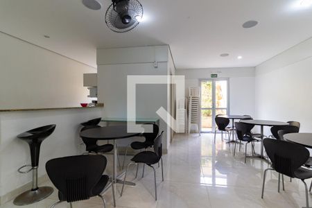 Apartamento para alugar com 48m², 2 quartos e 1 vaga Apartamento para alugar com 48m², 2 quartos e 1 vagaÁrea comum - Salão de festas