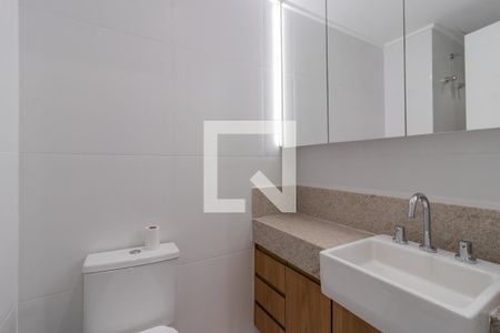Banheiro de kitnet/studio para alugar com 1 quarto, 21m² em Moema, São Paulo