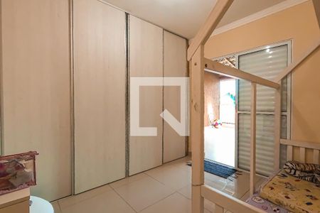 Casa à venda com 120m², 2 quartos e 4 vagasSuíte 2