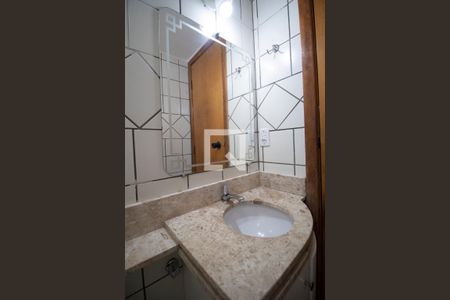 Apartamento à venda com 104m², 3 quartos e 1 vaga Apartamento à venda com 104m², 3 quartos e 1 vagaBanheiro social
