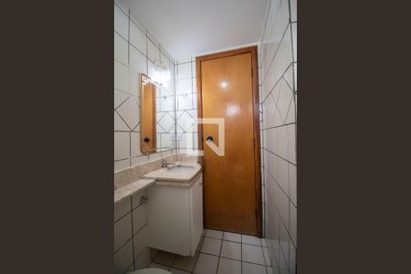 Apartamento à venda com 104m², 3 quartos e 1 vaga Apartamento à venda com 104m², 3 quartos e 1 vagaBanheiro social