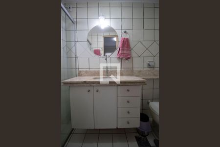 Apartamento à venda com 104m², 3 quartos e 1 vaga Apartamento à venda com 104m², 3 quartos e 1 vagaBanheiro da suíte