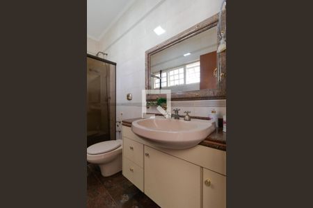 Casa à venda com 327m², 4 quartos e 3 vagasBanheiro 01