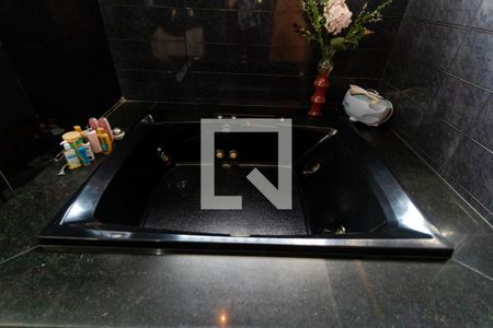 Casa à venda com 327m², 4 quartos e 3 vagasBanheiro da Suíte