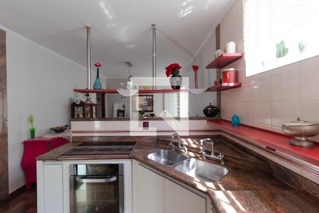 Casa à venda com 327m², 4 quartos e 3 vagasCozinha